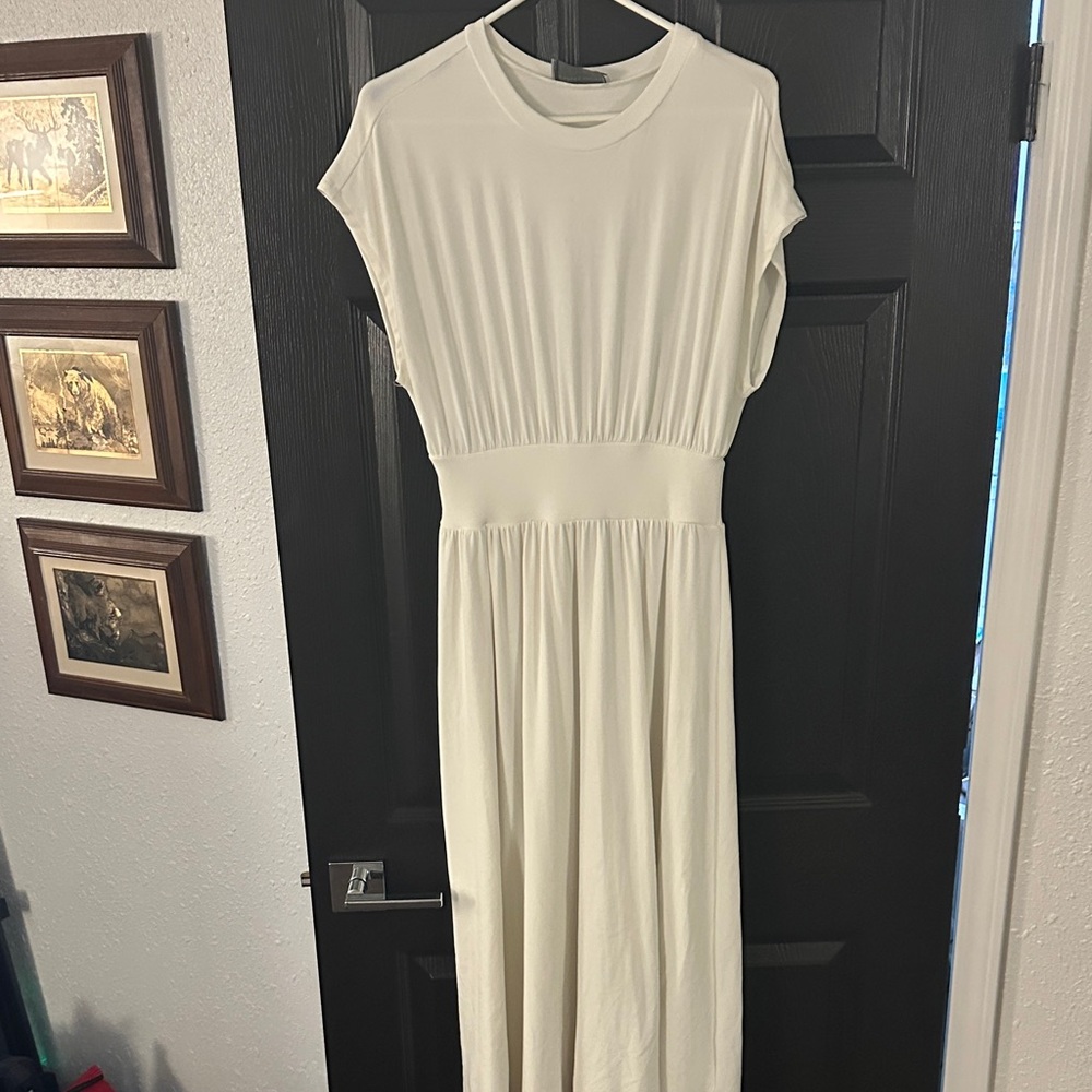 Modern Citizen Cream Cap-Sleeve Maxi Dress